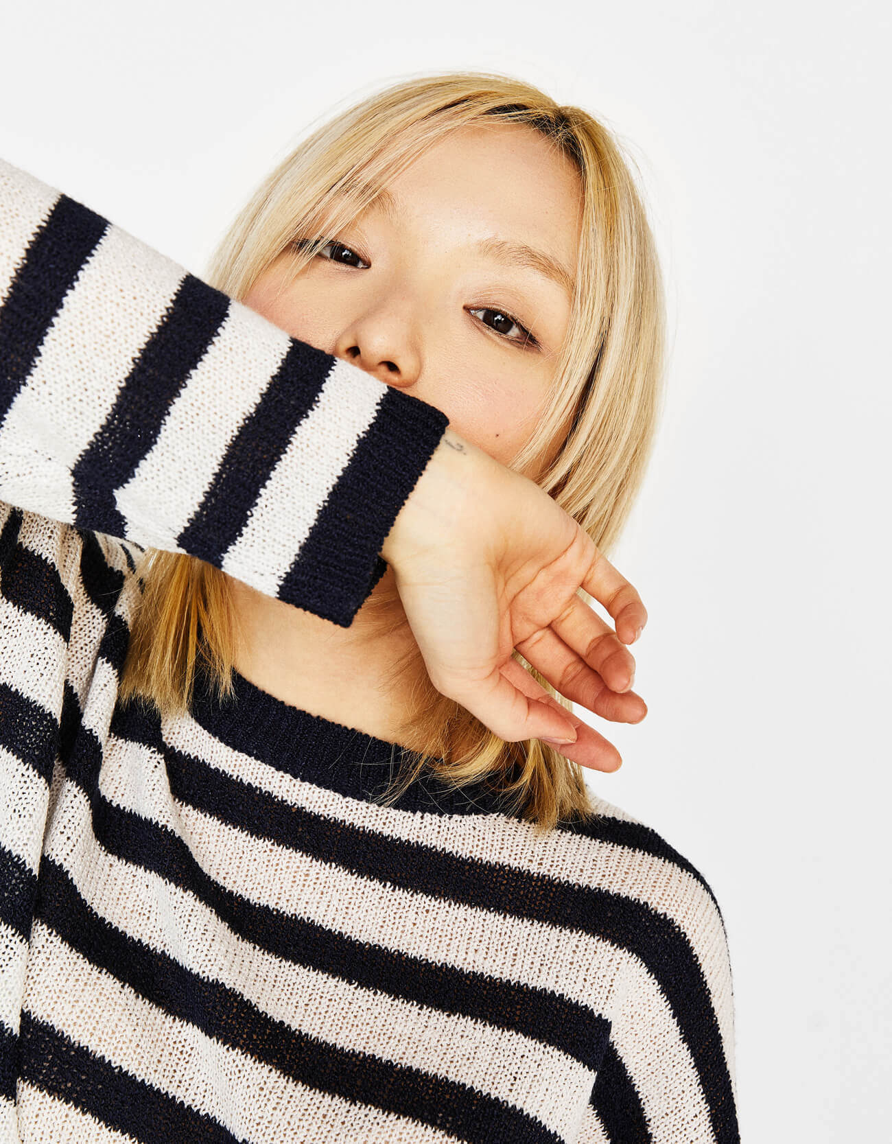 Round neck sweater - Image 3